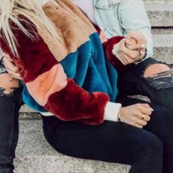 Colorblock Faux Fur Jacket - Picture 3 of 7